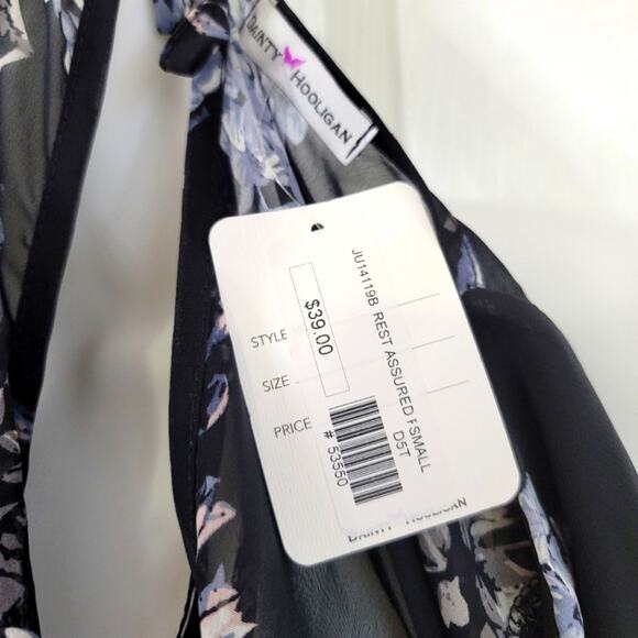 NWT Dainty Hooligan Floral Romper Size Small - Picture 5 of 6